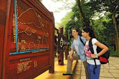 Amazing Taman Negara Day Trip from Kuala Lumpur Including Lunch - Orang Asli encounter: blowpipes, daily life, and respectful questions