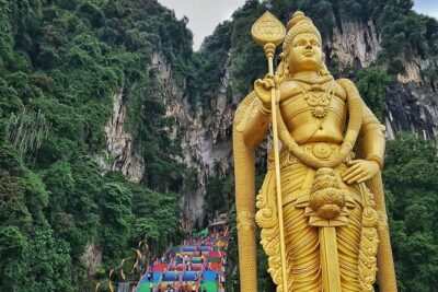 Batu Caves and Sari Experience with Batik Workshop - Stop 1: Batik CHONG workshop and creating something you keep