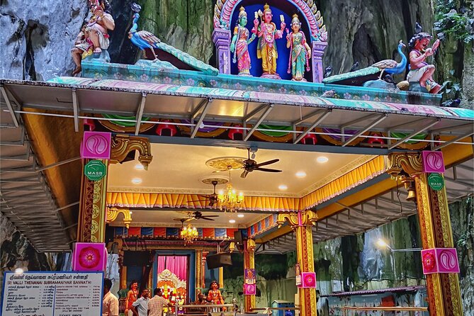 Batu Caves and Sari Experience with Batik Workshop - Price and logistics: what you’re really paying for