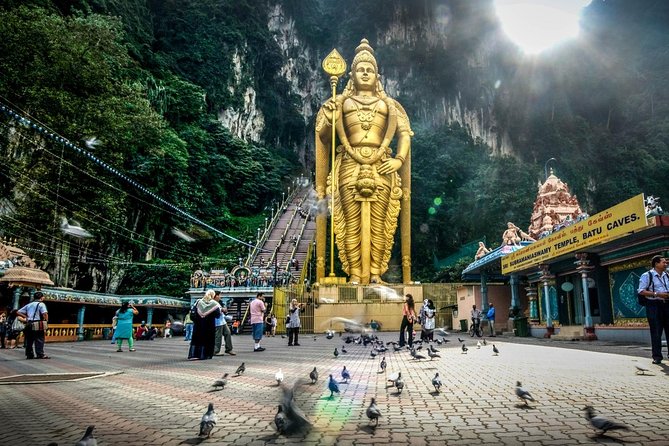 Batu Caves & Malaysian Handicraft Tour: Pewter & Batik Experience - Batu Caves: the steps, the temples, and the real-life details that matter