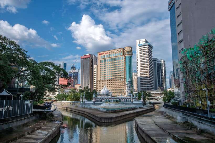 Best of Kuala Lumpur Tour with Twin Tower Entry - Petronas Twin Towers: 86th floor and skybridge with the included ticket