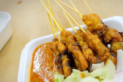 Eat Like a Local: Kuala Lumpur Hawker Center and Street Food Tour by Night - Where you meet: Petaling Jaya’s LRT and an easy first step