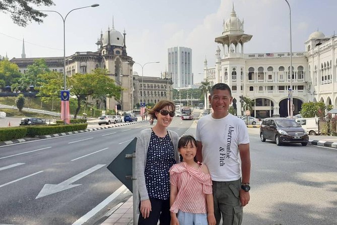 Explore Kuala Lumpur: Iconic City Landmarks & Batu Caves - Batu Caves and the golden Murugan statue: making the most of 45 minutes