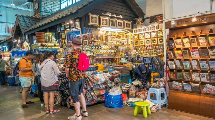 From Kuala Lumpur: Batu Caves Cultural Temple Tour - Thean Hou Temple on Robson Heights: why the pagoda stop feels special