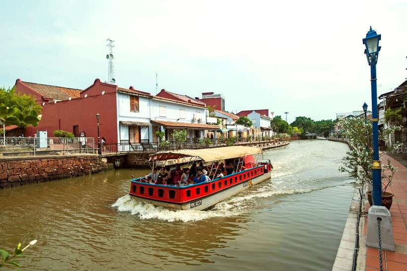 From Kuala Lumpur: Full-Day Historical Tour of Malacca - The guide can make or break the day (and Aru is a great example)