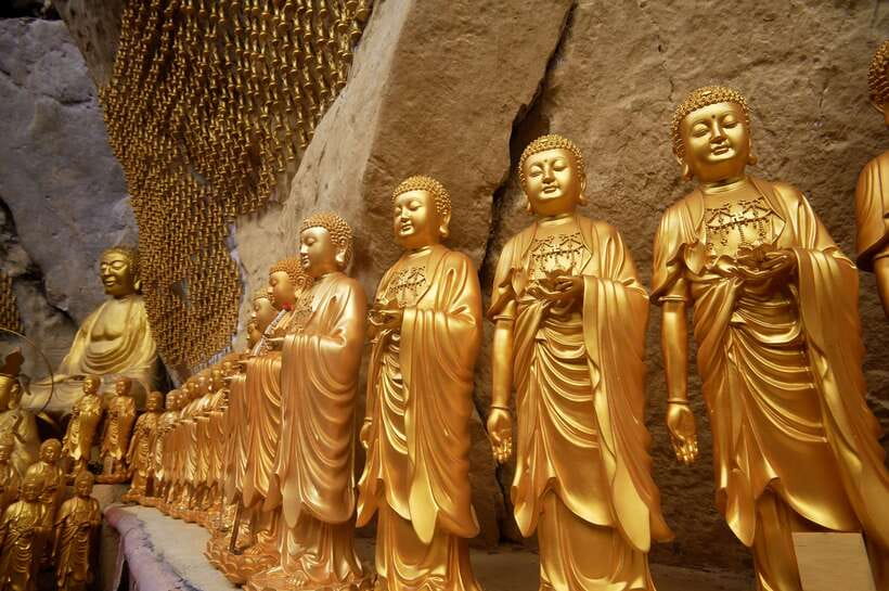 From Kuala Lumpur: Full-Day Tour to Ipoh - White Coffee and Ipoh Food Stalls: The Real Reason Most People Love This Day