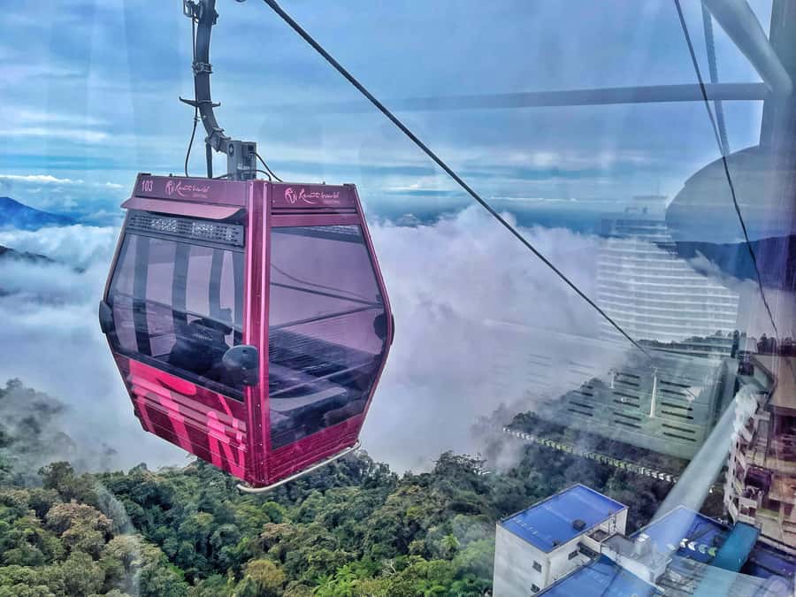 From Kuala Lumpur: Genting Highlands Day Trip with Cable Car - Riding Awana SkyWay: the views are the real ticket