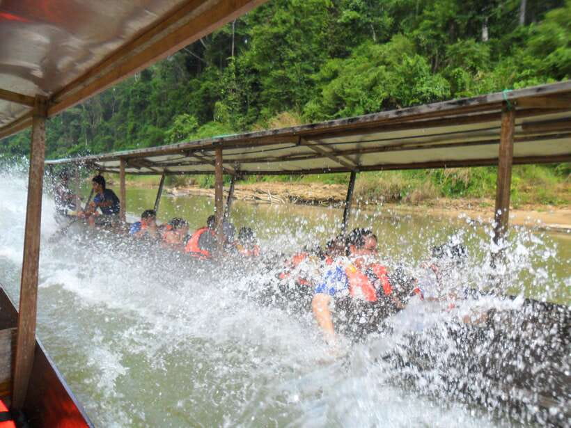 From Kuala Lumpur: Taman Negara National Park Trek Day Tour - A Long Ride Out of Kuala Lumpur to Ancient Rainforest