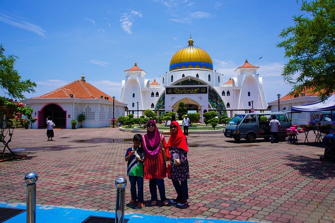 Full day in Malacca Historical Private Tour in Kuala Lumpur - The trishaw ride: small time, big feel