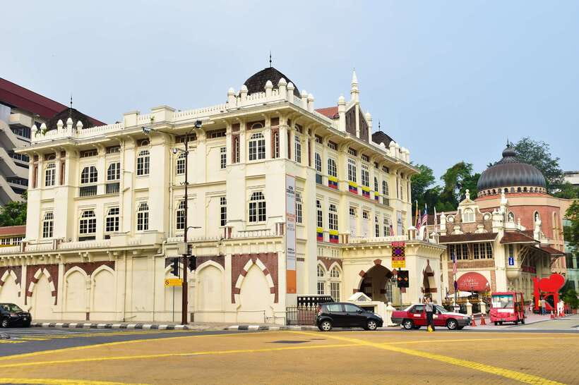 Half-Day Kuala Lumpur Exploration Tour - Thean Hou Temple and the Railway Station: When Architecture Turns into a Story