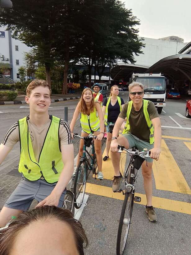 Hidden Kuala Lumpur: 4-Hour Bike Tour - Temples, mosques, and hand-made trades you can see up close