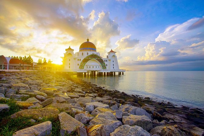 Historical Malacca Day Tour with Lunch from Kuala Lumpur - The biggest question: is this truly a guided tour?