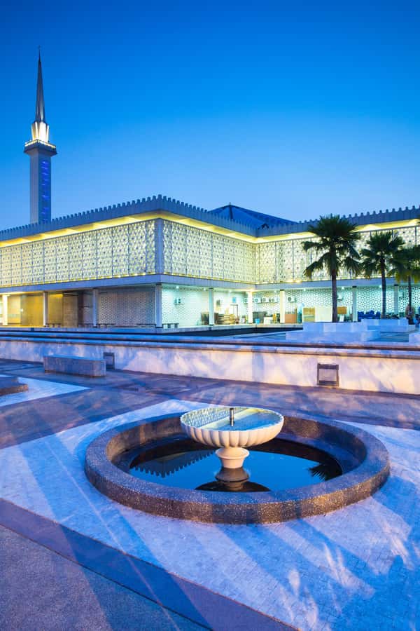 Kuala Lumpur: 4-Hour Tour & KL Towers Visit [Private] - National Monument, Lake Gardens, and WWII Memory