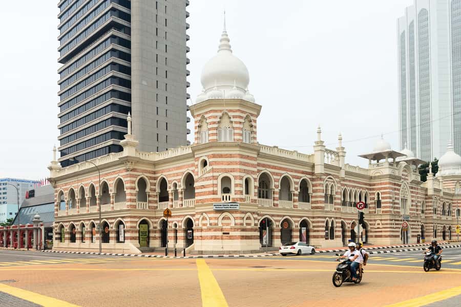 Kuala Lumpur: 4-Hour Tour & KL Towers Visit [Private] - National Mosque and the Railway Station Contrast: Faith and Design