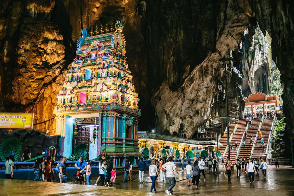 Kuala Lumpur: Batu Caves Half-Day Tour with Pick-Up Option - Temple Etiquette: What You Must Follow (and What’s Not Allowed)