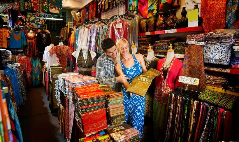 Kuala Lumpur: Batu Caves & Historic Buildings Tour - Two faiths, four cultures, one easy half-day plan