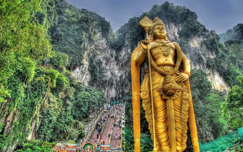 Kuala Lumpur : Batu Caves Private Tour - Batik factory visit: why this stop adds real value