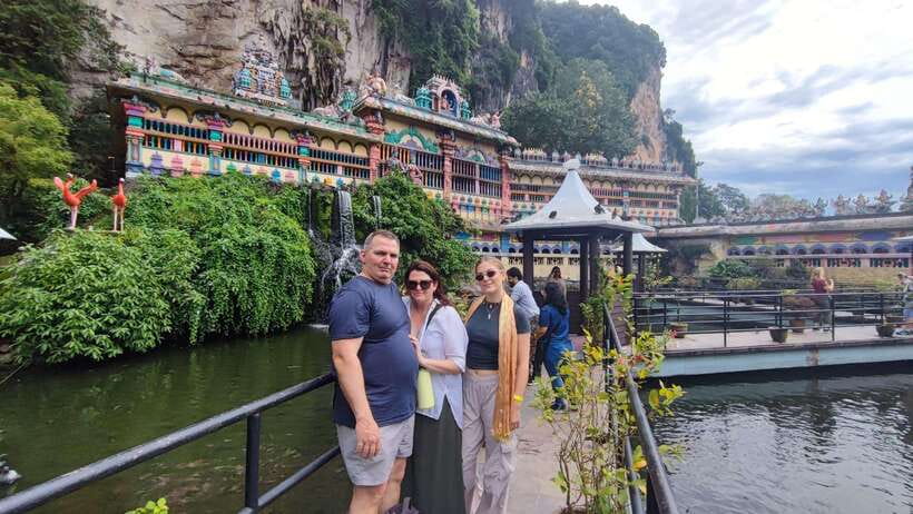 Kuala Lumpur: Batu Caves, Thean Hou Temple & National Mosque - A 4-hour spiritual sampler in Kuala Lumpur City Center