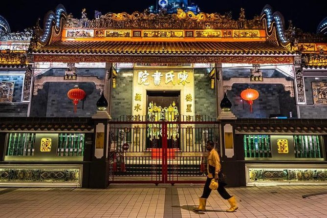 Kuala Lumpur by Night: Cultural Sights, City Lights & Local Vibes - Independence Square and the River of Life: quick stops, strong night lighting