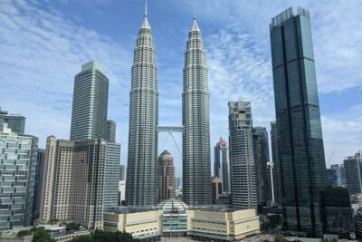 Kuala Lumpur City Tour with Petronas Twin Tower Admission Ticket - National Mosque to Merdeka Square: Two Kinds of Wow