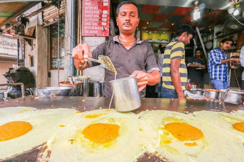 Kuala Lumpur: Evening Food Tour by Bike - Night market timing: when your evenings get extra fun