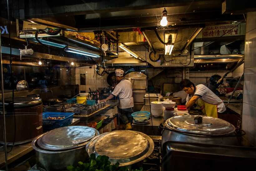 Kuala Lumpur: Evening Food Tour by Bike - Bike comfort rules (and how to avoid feeling awkward)