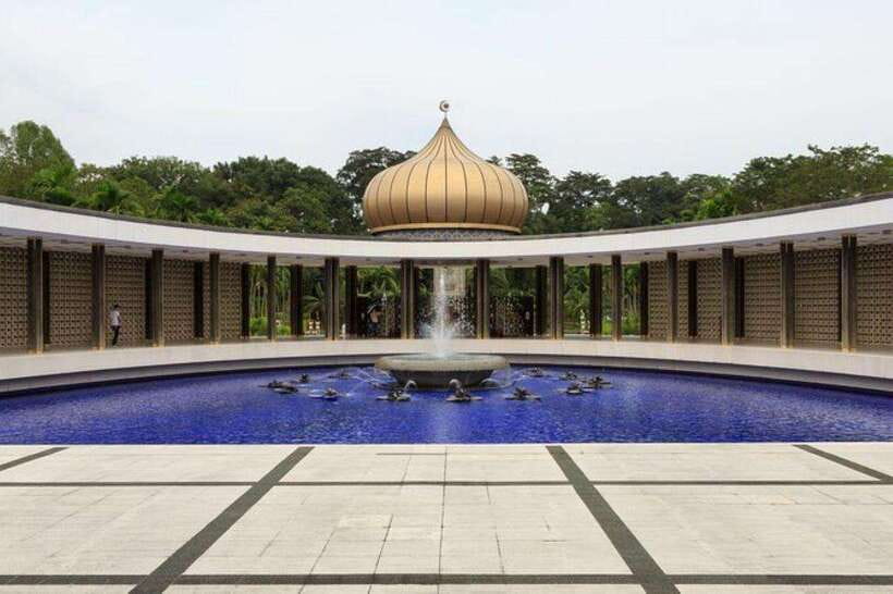 Kuala Lumpur: Full-Day Private City Highlights Tour - Key highlights worth circling