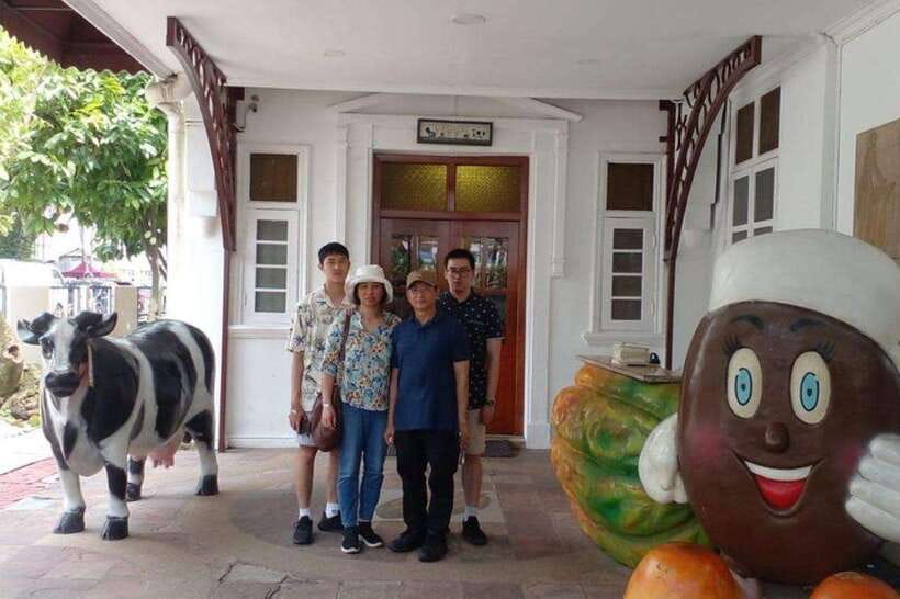 Kuala Lumpur: Full-Day Private City Highlights Tour - River of Life, National Mosque, and Abdul Samad Building