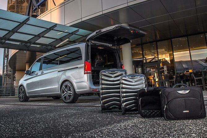 Kuala Lumpur Hotel to Singapore Hotel (Door To Door) Overland Transfer - What Happens During The 5–6 Hour Drive (And Why It’s Not A Rush)