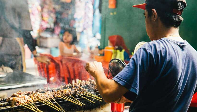 Kuala Lumpur: Local Street Food Night Tour - Jalan Alor: Dim Sum Bites and Satay Lok Lok Finger-Food Energy