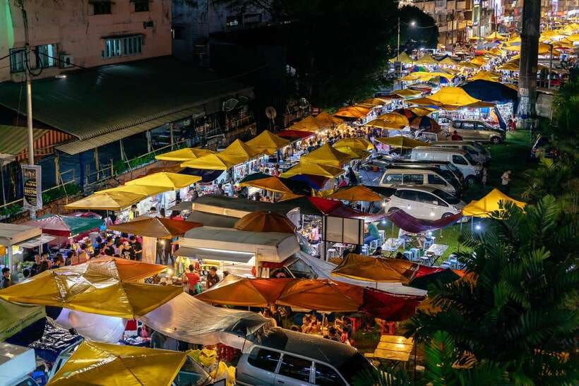 Kuala Lumpur: Local Street Food Night Tour - Mamak SK Corner: Paper Dosa, Chutneys, and Teh Tarik