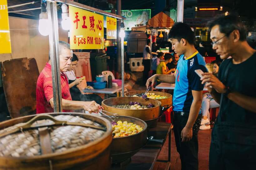 Kuala Lumpur: Local Street Food Night Tour - The Guide Makes the Night: Why Names Like Joel and Zack Matter