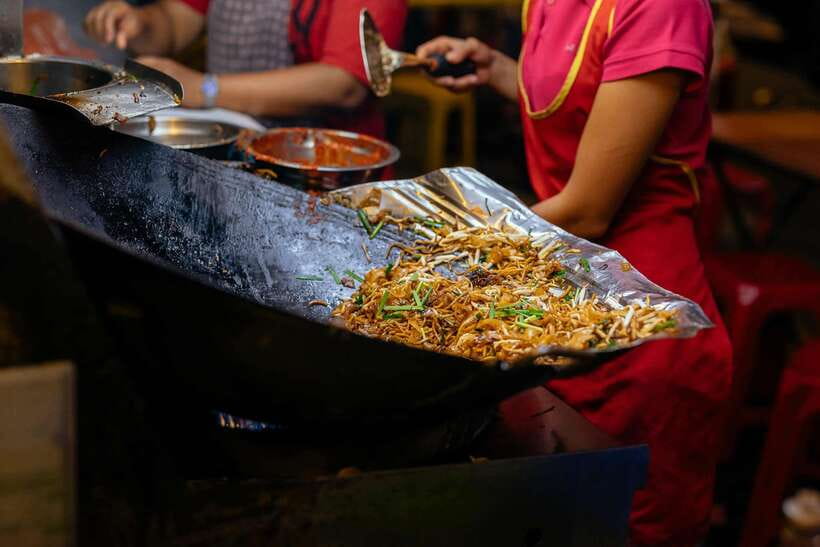Kuala Lumpur: Local Street Food Night Tour - Who This Tour Suits Best (and Who Should Rethink It)