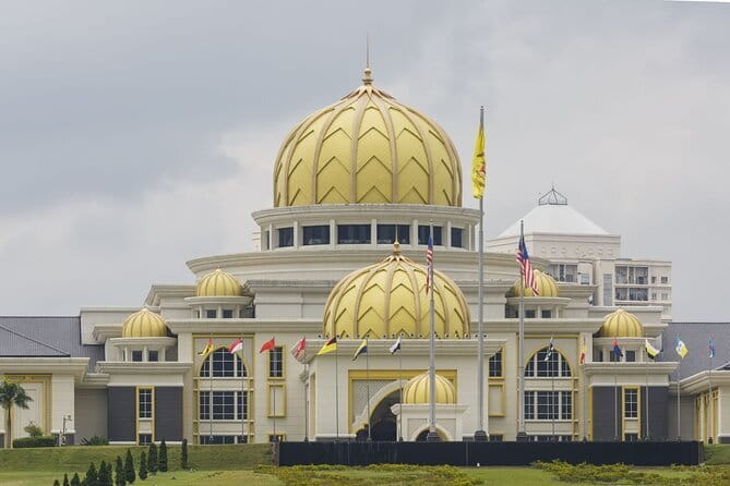 Kuala Lumpur Malacca River Cruise and Historical Tour with Lunch - Malacca River Cruise: A Short Ride With Big Photo Value