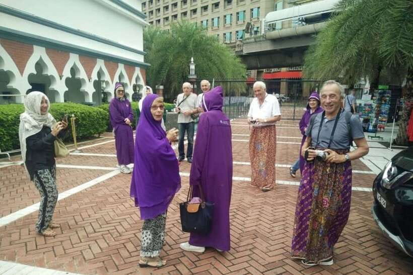 Kuala Lumpur: Private custom walking tour with a local guide - Key things you’ll love about this Kuala Lumpur walk