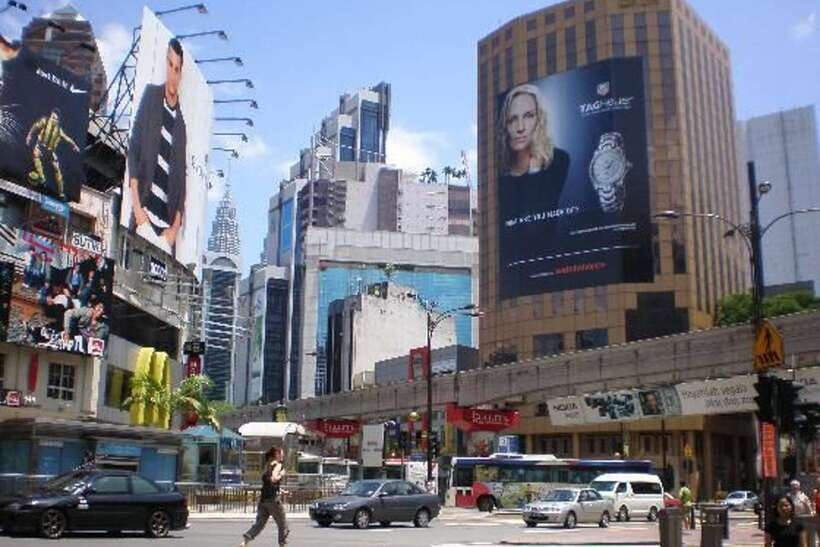 Kuala Lumpur: Private Half-Day City Tour - Golden Triangle drive-by: how KL organizes business, shopping, and attention