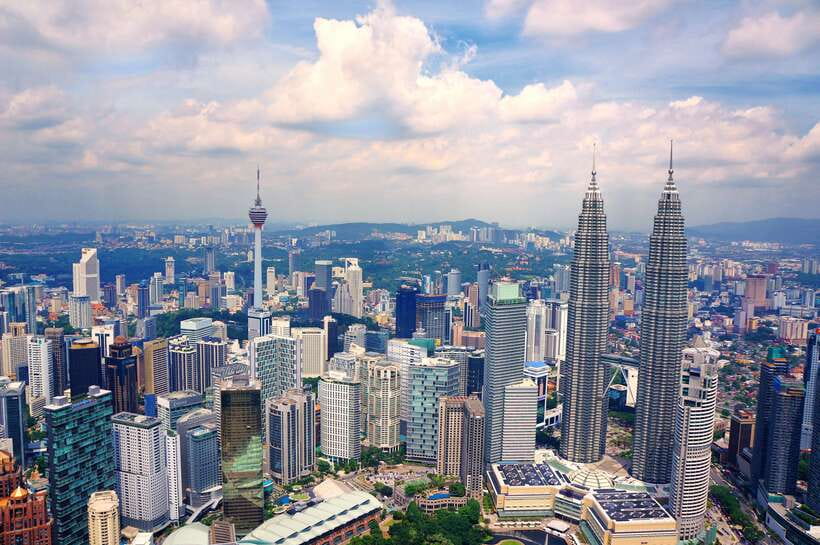 Kuala Lumpur: Private Walking Tour with a Local - Meeting Up: Lot10 Outlet vs. Your Central Hotel Lobby