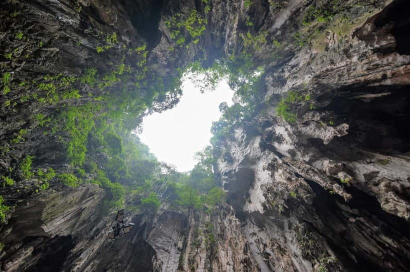 Kuala Lumpur, Putrajaya & Batu Caves Tour - Batu Caves: The 272-Step Intro to Malaysia’s Spiritual Side