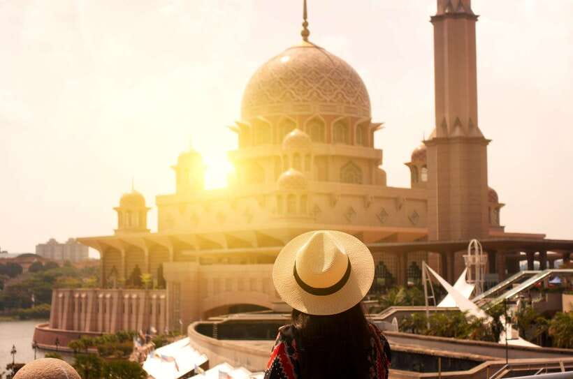Kuala Lumpur: Putrajaya City Tour with Lake Cruise - Key reasons this Putrajaya tour works