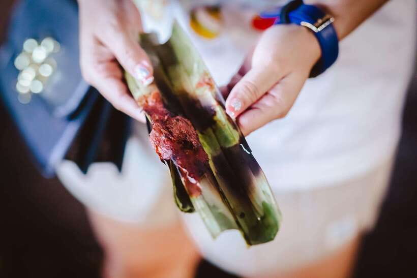Kuala Lumpur: Sambal Street Food Tour with 15+ Tastings - Off-Route Flavours: Durian Cendol and Banana-Leaf Mackerel