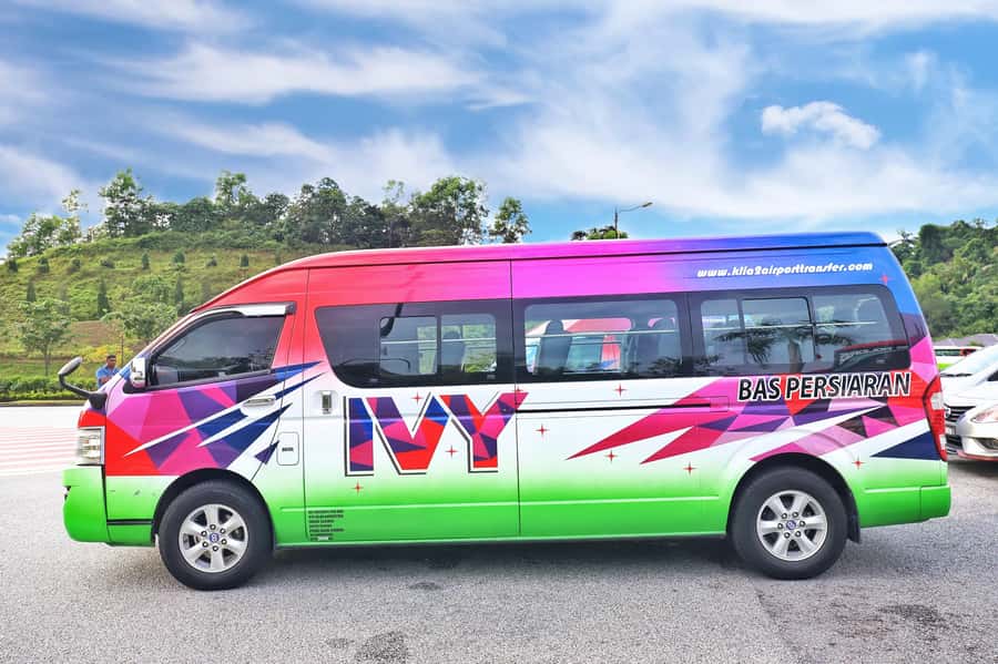 Kuala Lumpur: Sightseeing by Private Vehicle with Driver - Why a private driver beats KL’s public transit when time is short