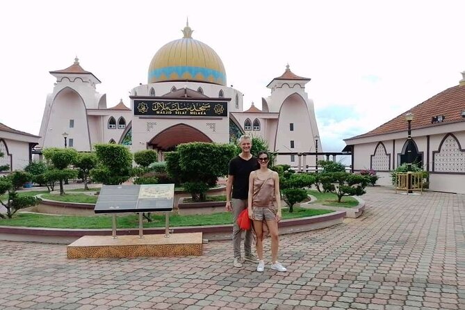 Malacca Day Tour - A Famosa / Porta de Santiago: the fortress gate that marks a turning point