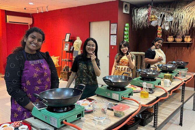 Malaysian Hands-On Cooking Class : Masala Medley - Pakora appetizer: crispy start with a hands-on rhythm