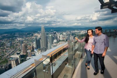 Petronas Twin Tower Tickets & Top Ten Wonder of Kuala Lumpur Tour - Dataran Merdeka and the National Monument: independence in stone and steel