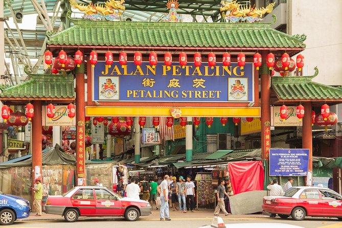 Private Batu Caves, National Mosque & Religious Tour with Lunch - Central Market Kuala Lumpur: the shopping stop that stays practical
