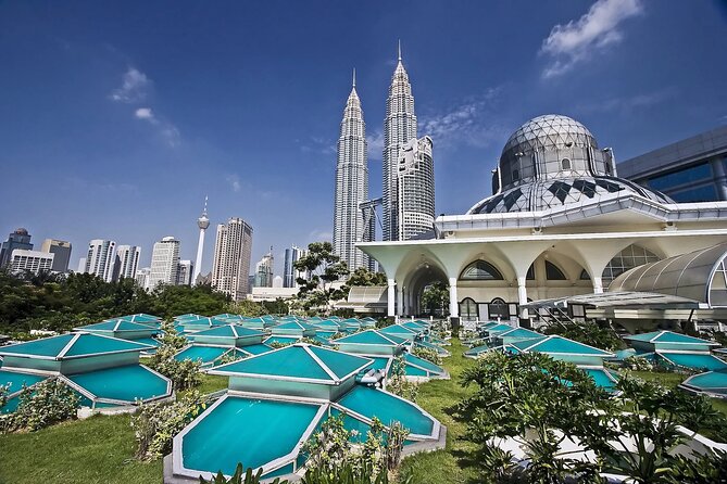 Private FullDay Tour includes Petronas Twin Towers & Batu Caves - Merdeka Square, Masjid Negara, and the National Monument in one route