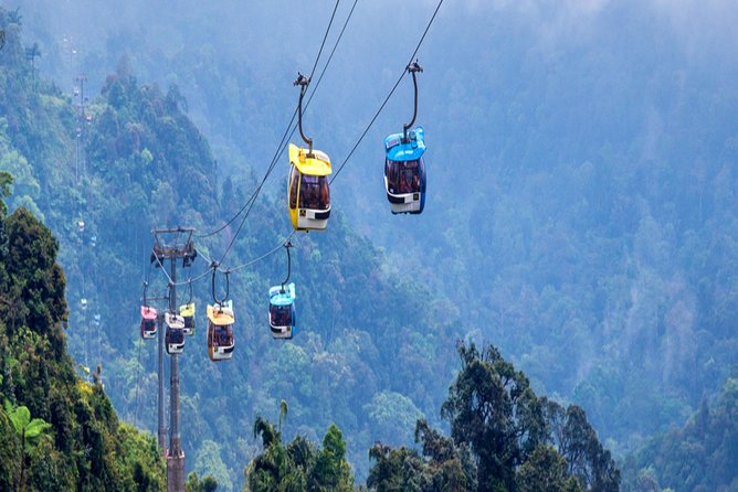 Private Genting Highland Tour With Cable Car Ride & Batu Caves - Strawberry farm stop: a cool break with fruit and flowers (and why it works)
