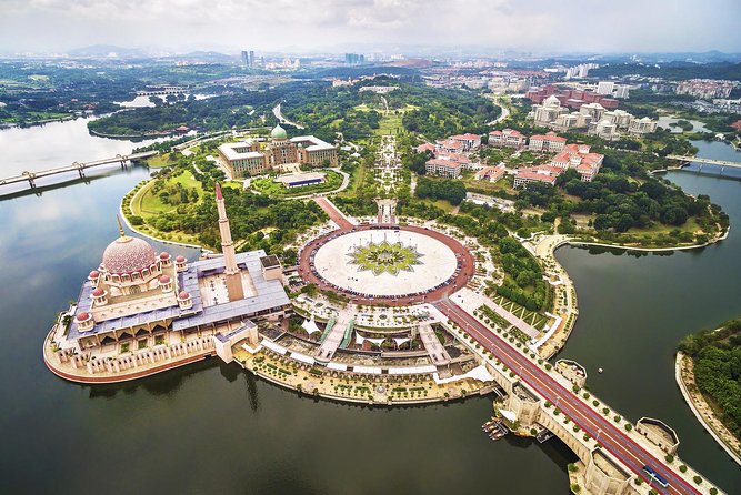 Private Half-Day Putrajaya Tour with Lake Cruise from Kuala Lumpur - Cruise on Putrajaya Lake: The Cooling-System Views