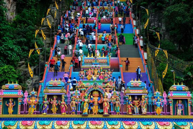 Private KL City Tour with Petronas Twin Towers & Batu Caves - Petronas Twin Towers: Observation Deck and Skybridge tickets (with a backup plan)