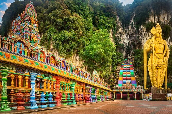Private Kuala Lumpur City Tour : Petronas Twin Tower & Batu Caves - Petronas Twin Towers: Ticket Included and Time for the Skyline Shots